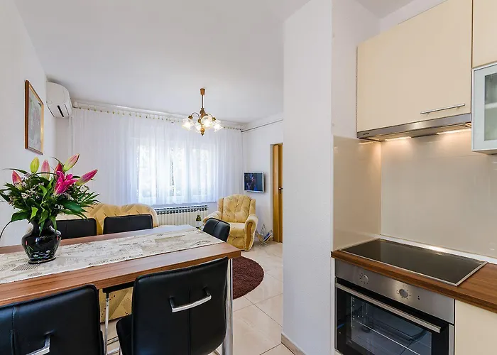 Hundefreundliches Nur 500 Meter Zum Mit Meerblick, Garten, Grill Apartman Povile